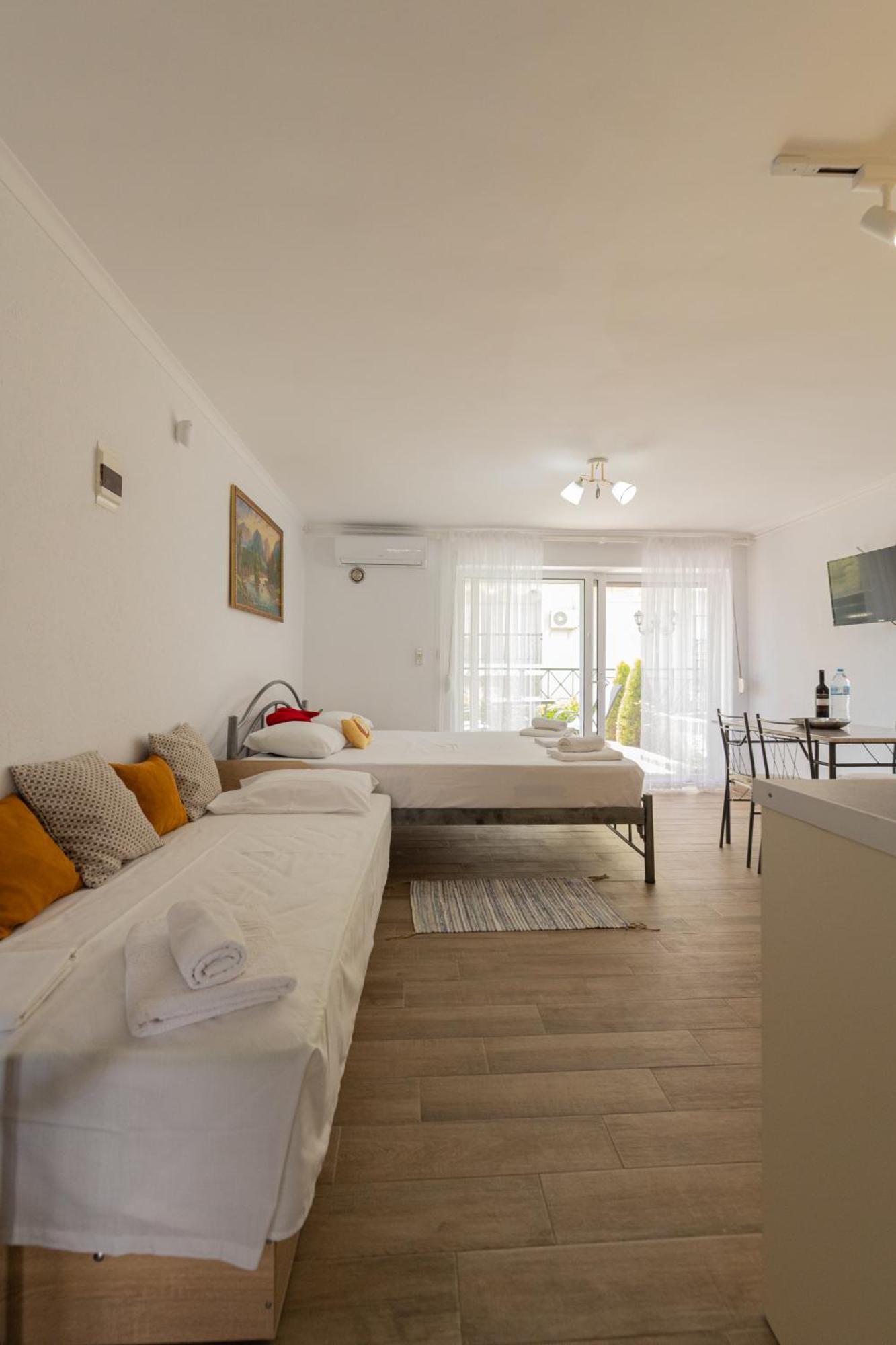 Toli Apartments Kallithea  外观 照片