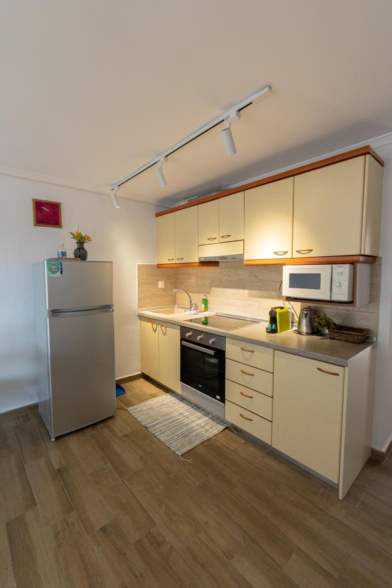 Toli Apartments Kallithea  外观 照片